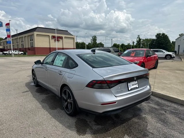 New 2026 Solar Silver Metallic Honda SE image 4