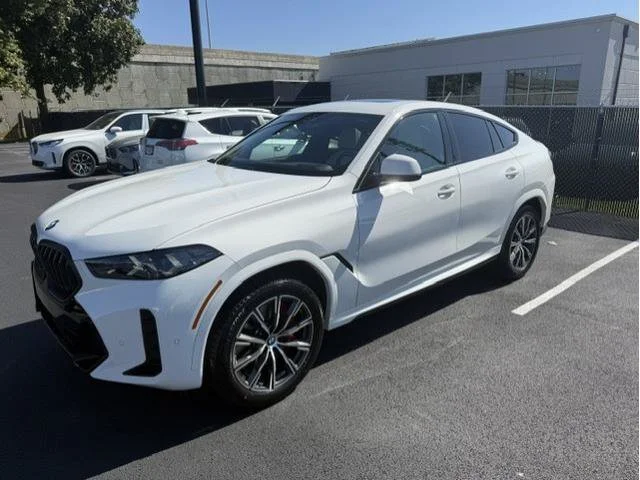 Used 2026 Alpine White BMW xDrive40i image 1
