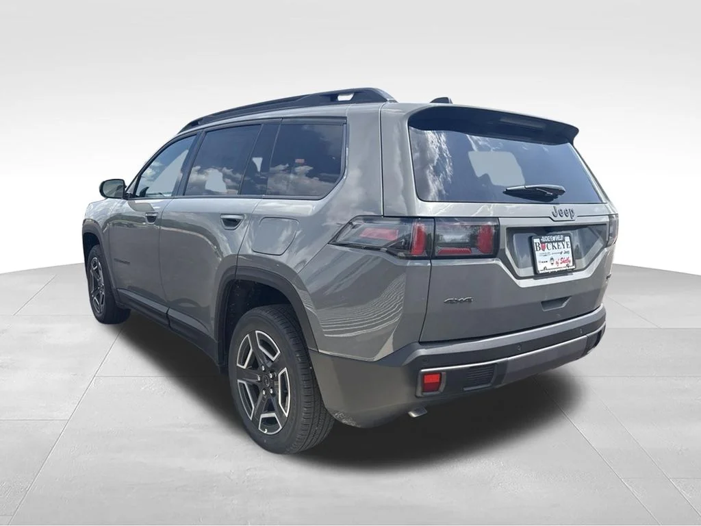 New 2026 Sting-Gray Clear-Coat Exterior Paint Jeep Limited image 5