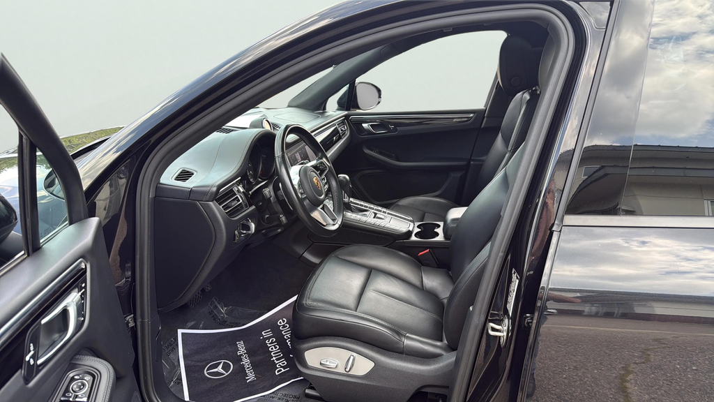 Used 2021 Black Porsche Base image 8