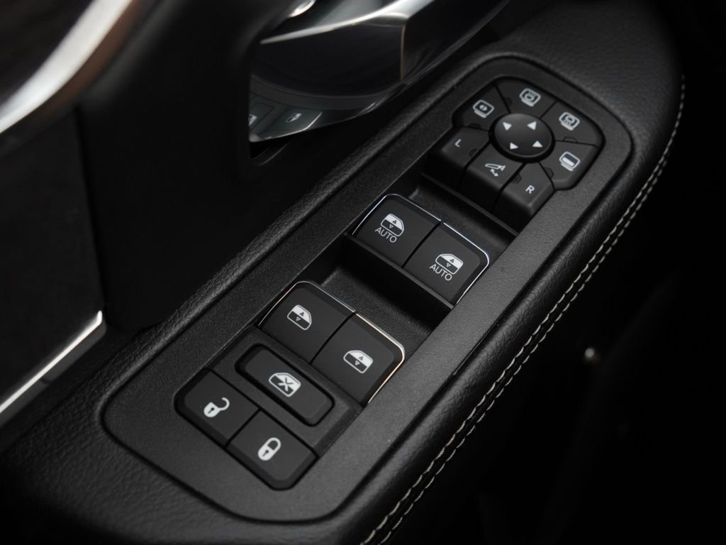 New 2026 Bright White Clear-Coat Exterior Paint RAM Laramie image 12