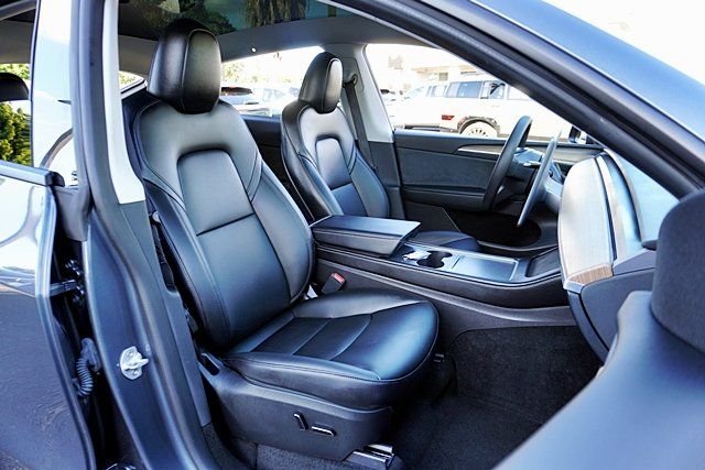 Used 2023  Tesla Long Range image 11