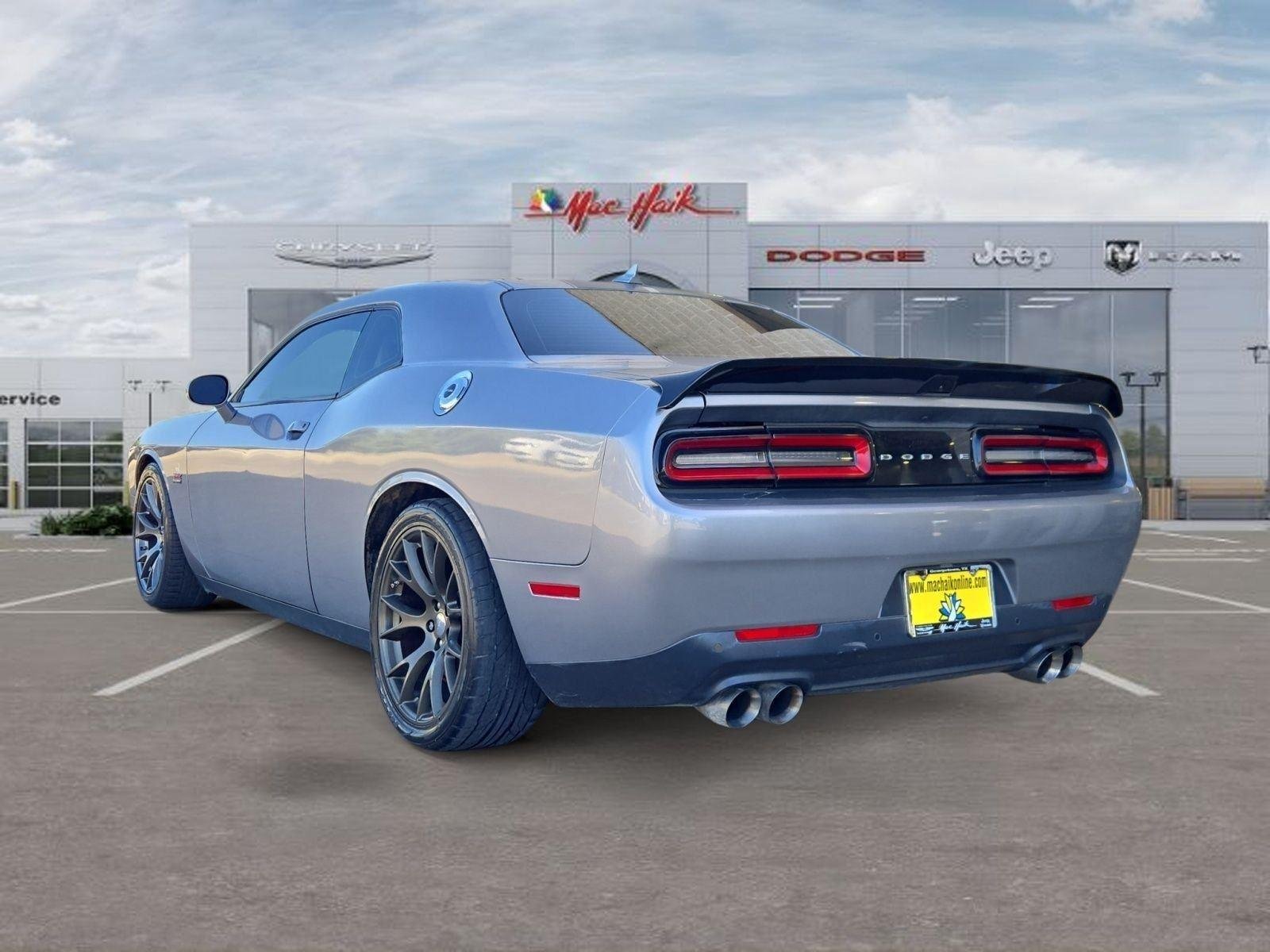 Used 2015 Billet Silver Metallic Clearcoat Dodge SRT 392 image 3