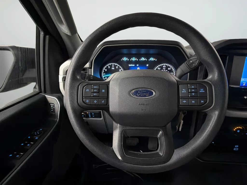Used 2023 Black Ford XLT image 37
