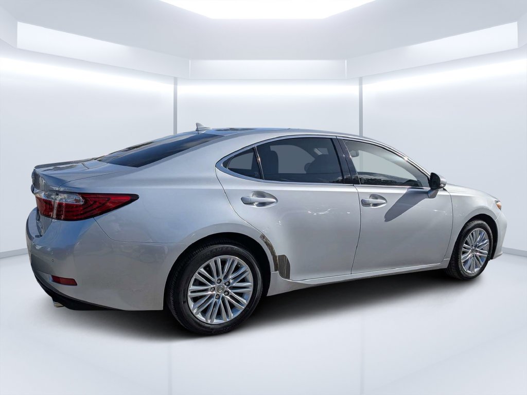 Used 2013 Silver Lexus 350 image 3