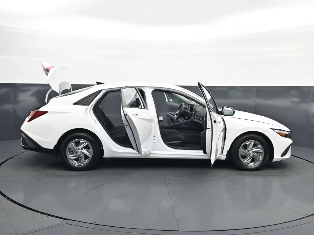 Used 2024 White Hyundai SE image 49