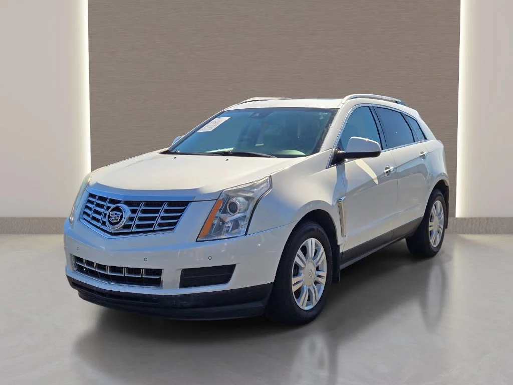 Used 2016 PLATINUM ICE TRICOAT Cadillac Luxury Collection image 3