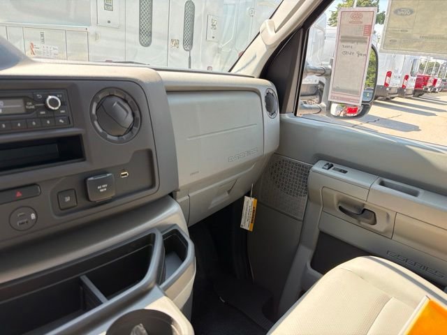 New 2027 Oxford White Ford E-350 SRW image 19