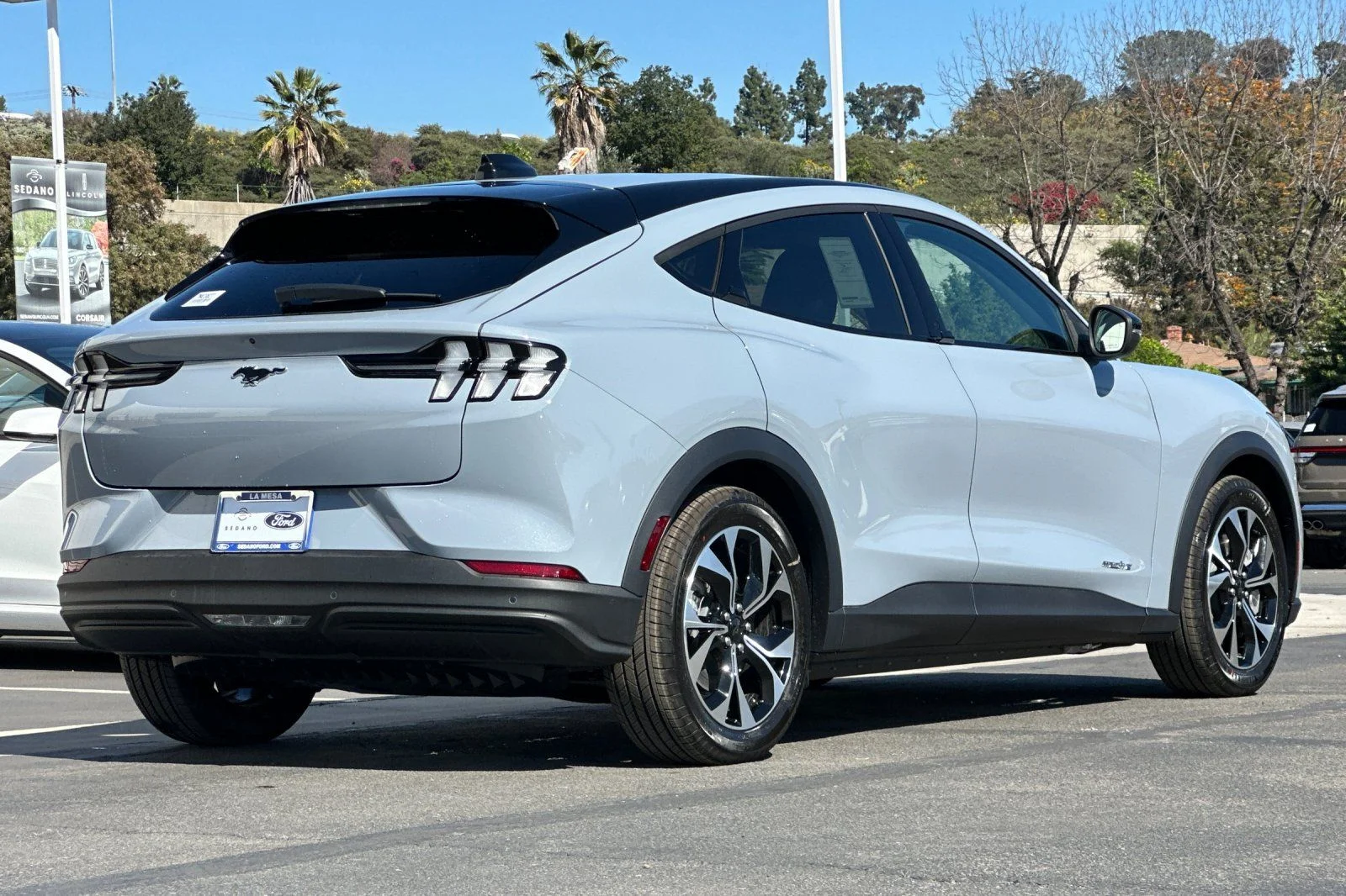 New 2026 Glacier Gray Metallic Tri-coat Ford Select image 3
