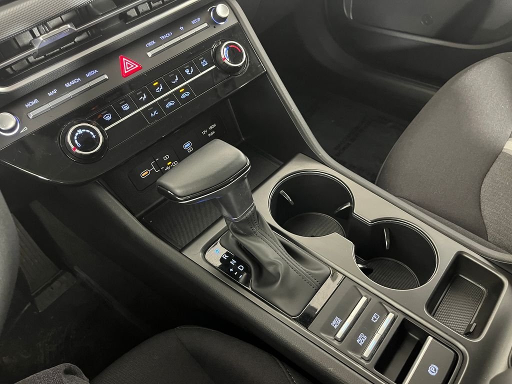Used 2025 Portofino Gray Hyundai SE image 22