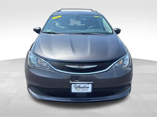Used 2021 Gray Chrysler LXI image 10