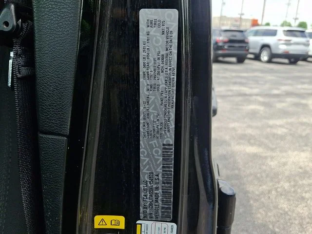 Used 2022 Black Jeep Sport image 27