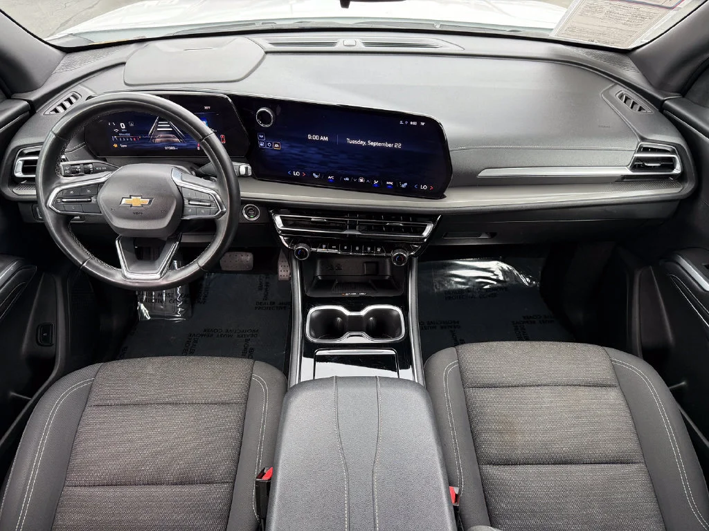 Used 2024 Summit White Chevrolet LT image 20