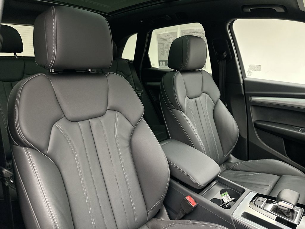 Used 2025 Daytona Gray Pearl Effect Audi 45 S line Premium image 18