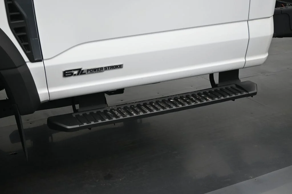 New 2025 Oxford White Ford XL image 19
