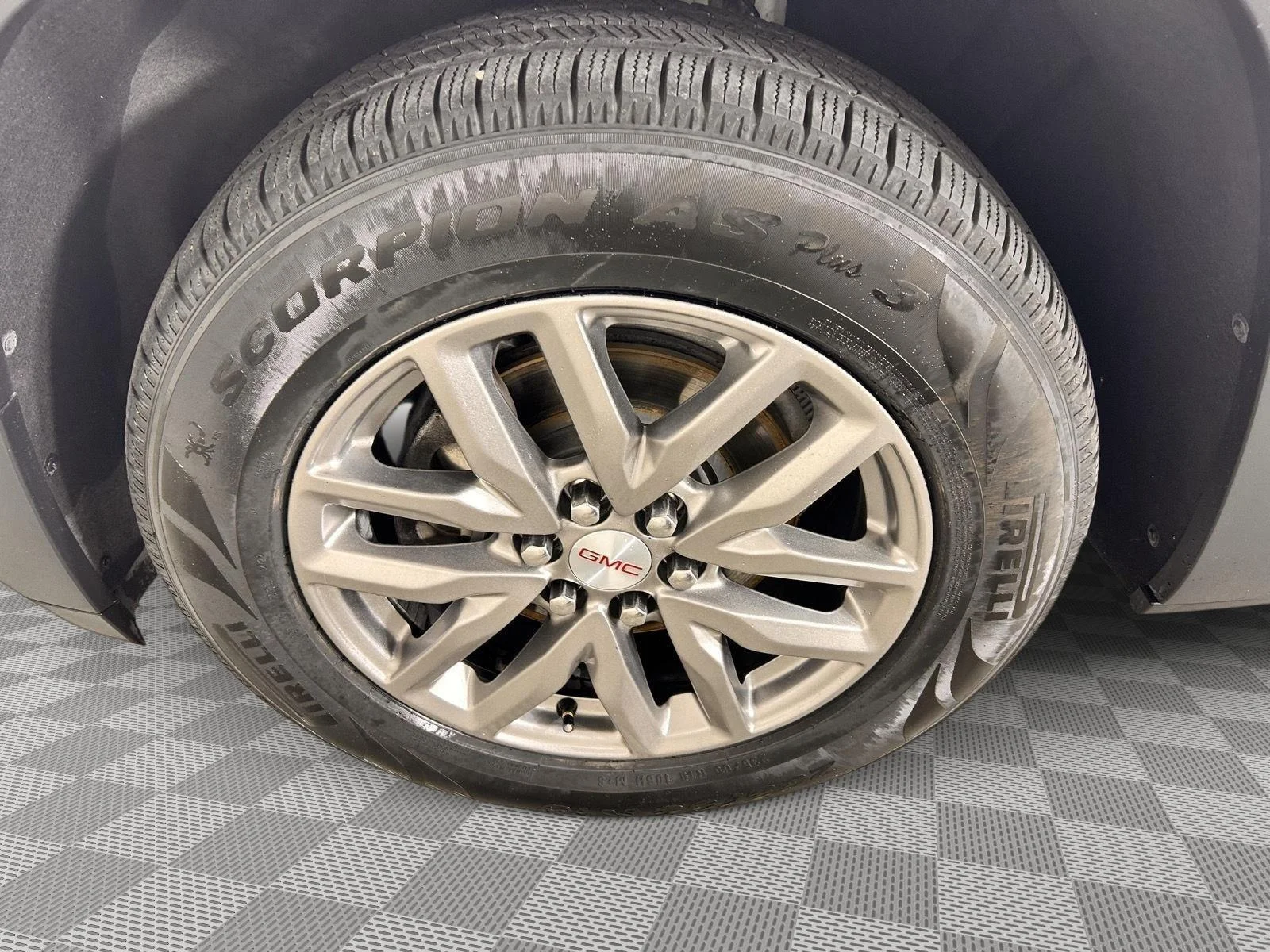 Used 2018 Summit White GMC SLT image 9