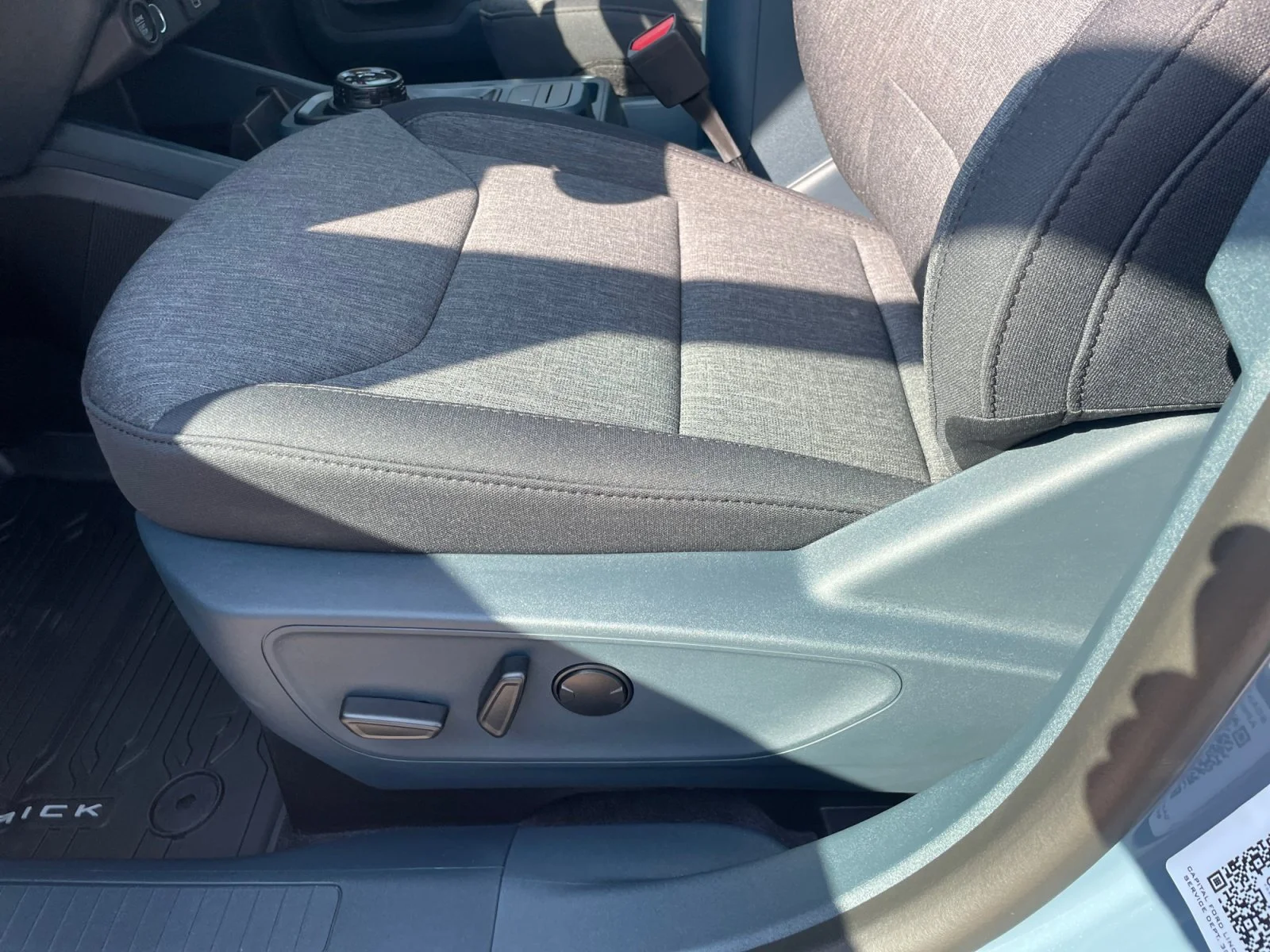 New 2026 Azure Grey Metallic Tri-Coat Ford XLT image 14