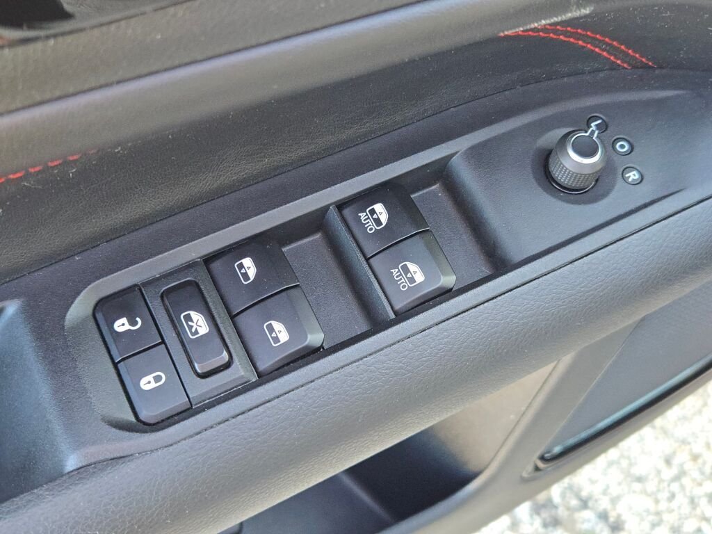 Used 2024 Silver Jeep Trailhawk image 19
