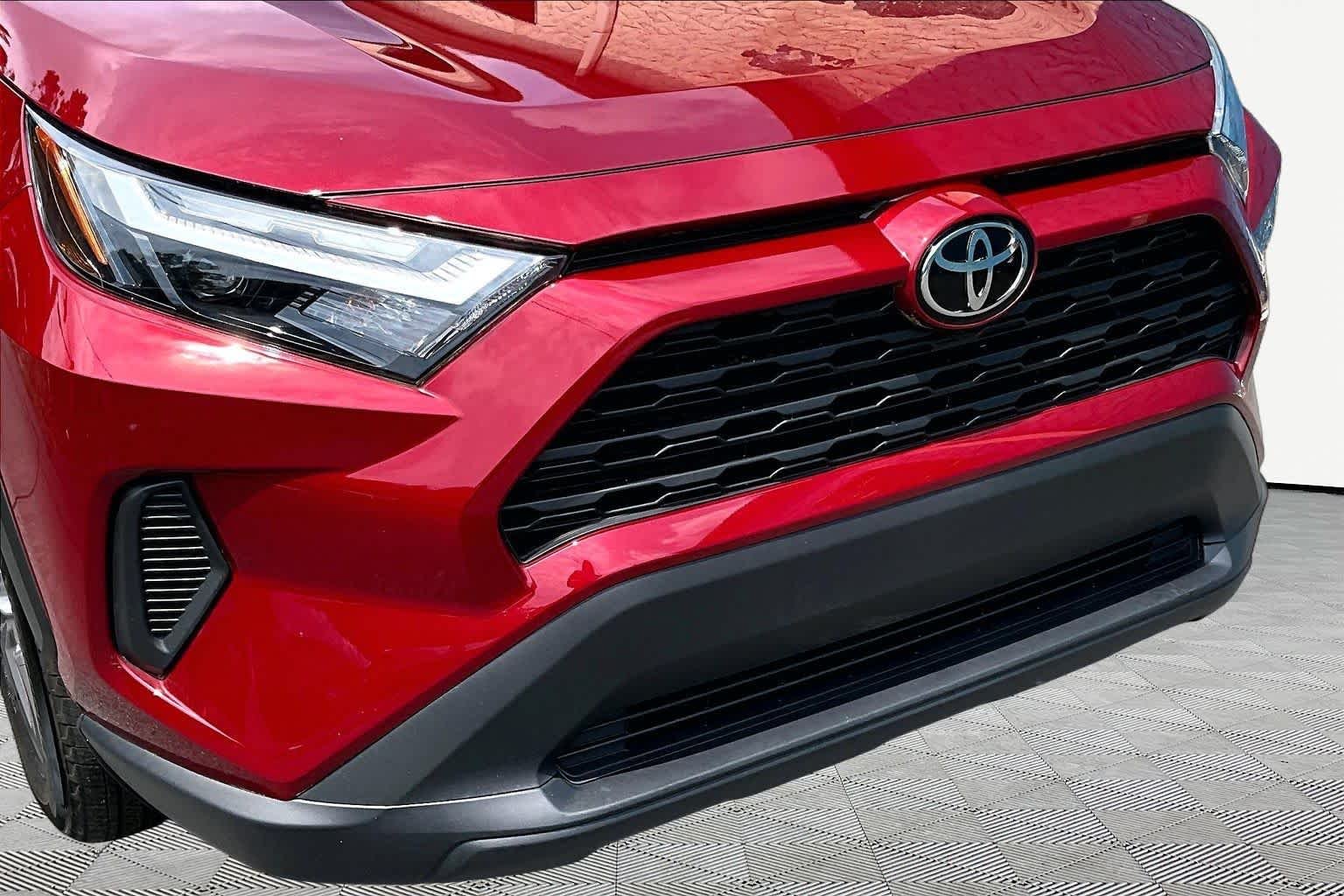 Certified Used 2023 Ruby Flare Pearl Toyota XLE image 30