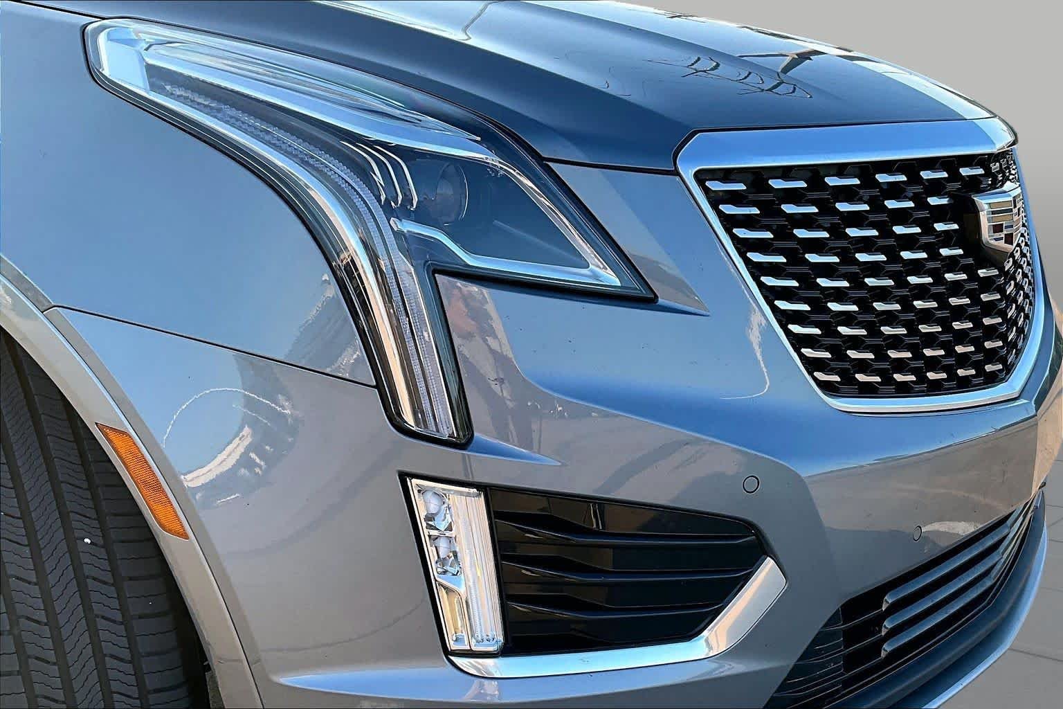 Used 2020 Satin Steel Metallic Cadillac Premium Luxury FWD image 29