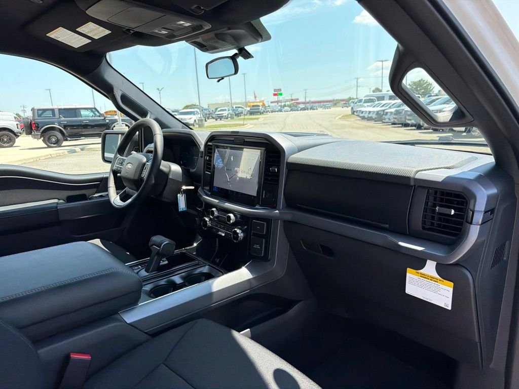 New 2026 Oxford White Ford XLT image 22
