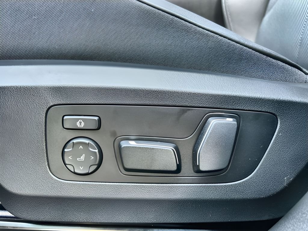 2026 BMW X3 30 - Photo 16