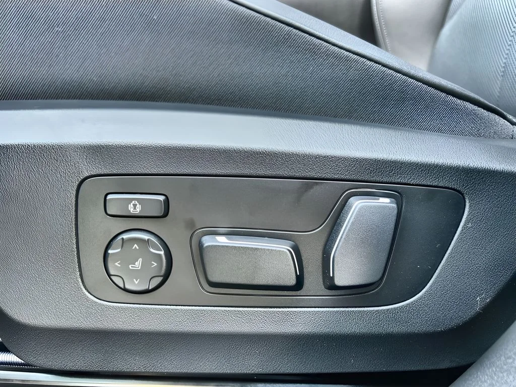 2026 BMW X3 30 - Photo 16