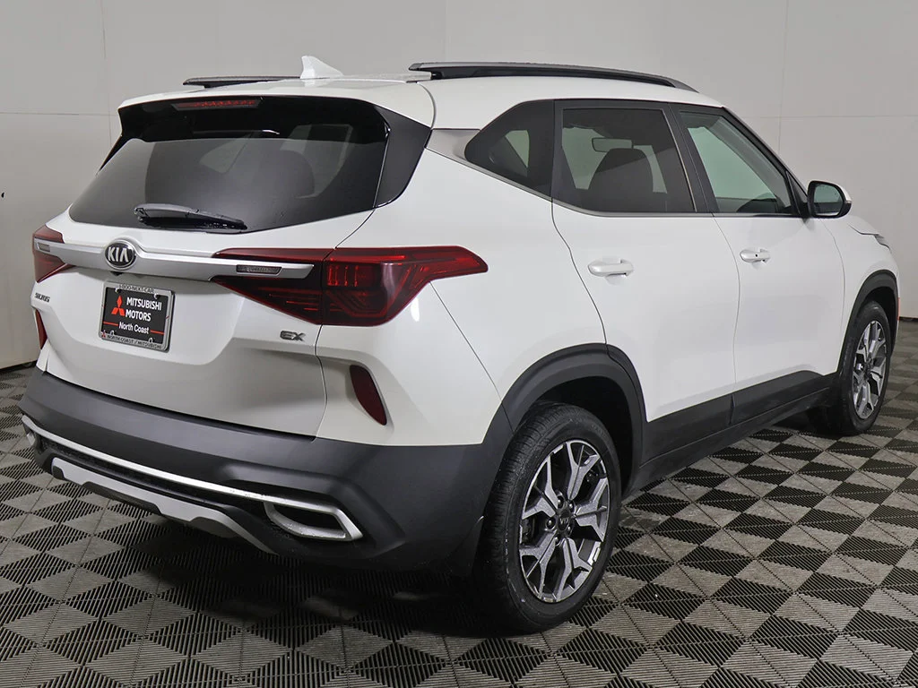 Used 2021 White Kia EX image 11