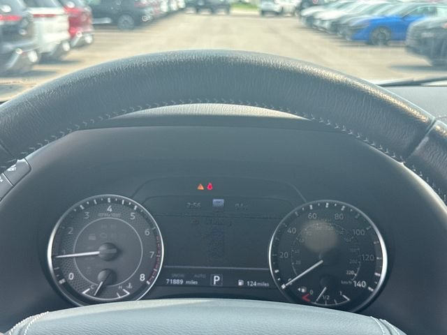 Used 2023 White Nissan Platinum image 17