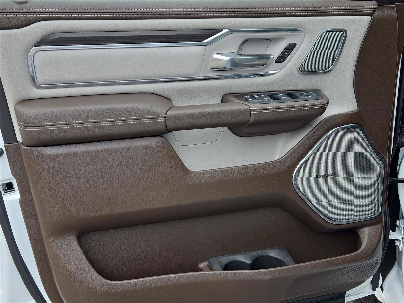 2026 RAM 1500 Laramie - Photo 13
