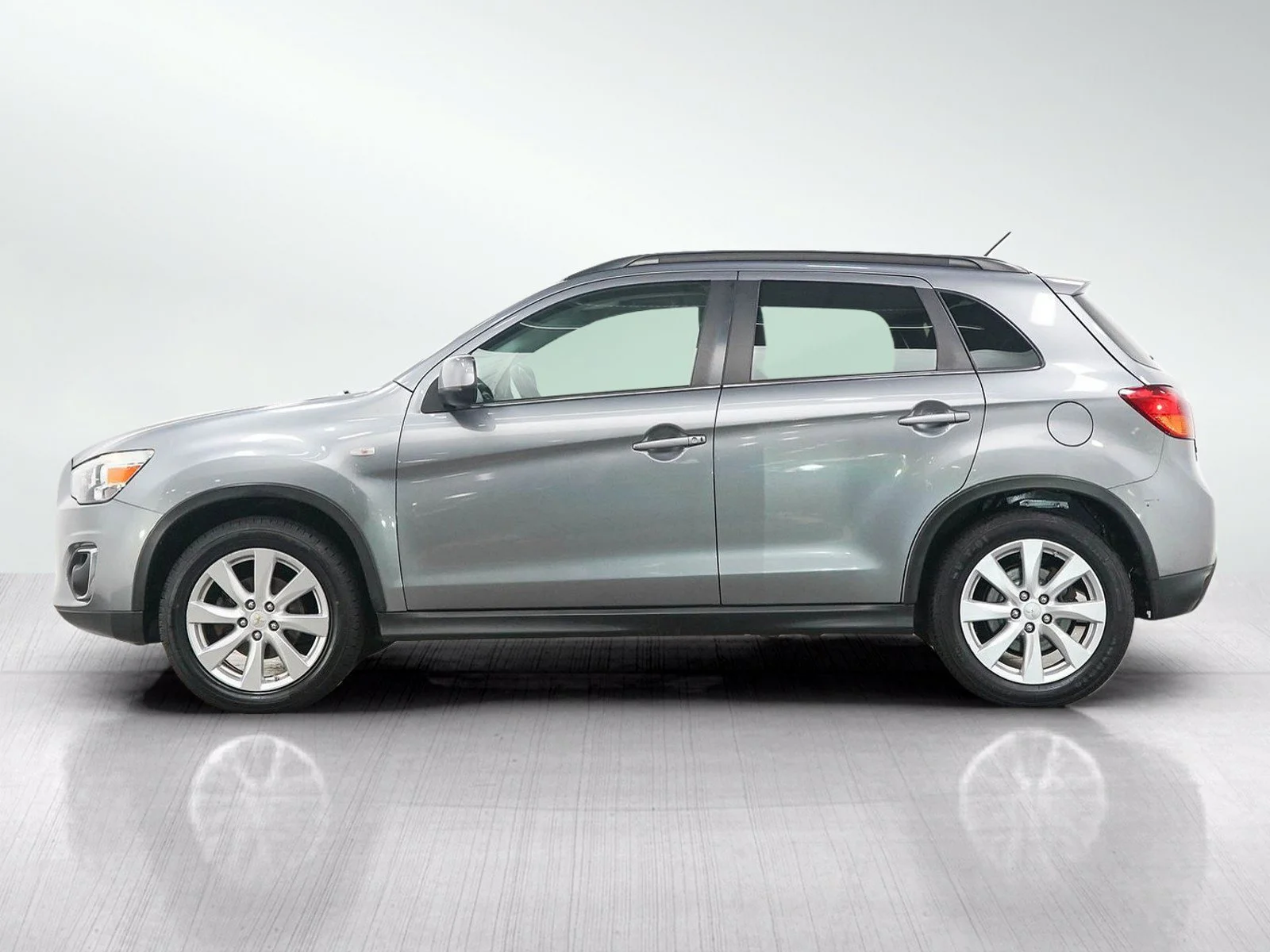 Used 2014 Mitsubishi Outlander Sport SE with VIN 4A4AR4AU0EE021498 for sale in Burnsville, Minnesota