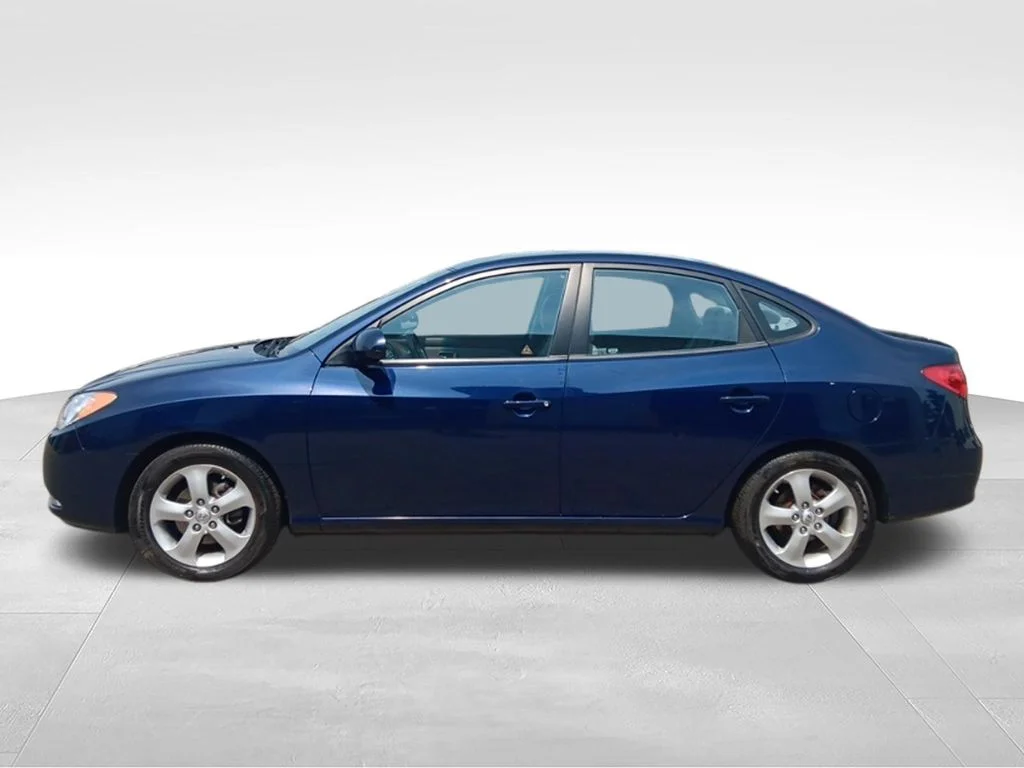 Used 2010 Regatta Blue Pearl Hyundai SE image 3