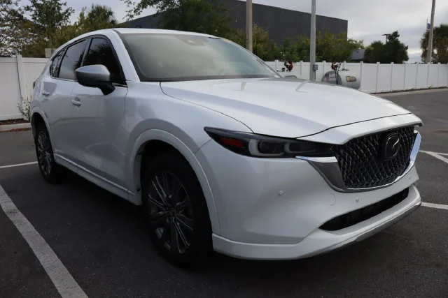 Used 2024 White Metallic Mazda 2.5 Turbo Signature image 1