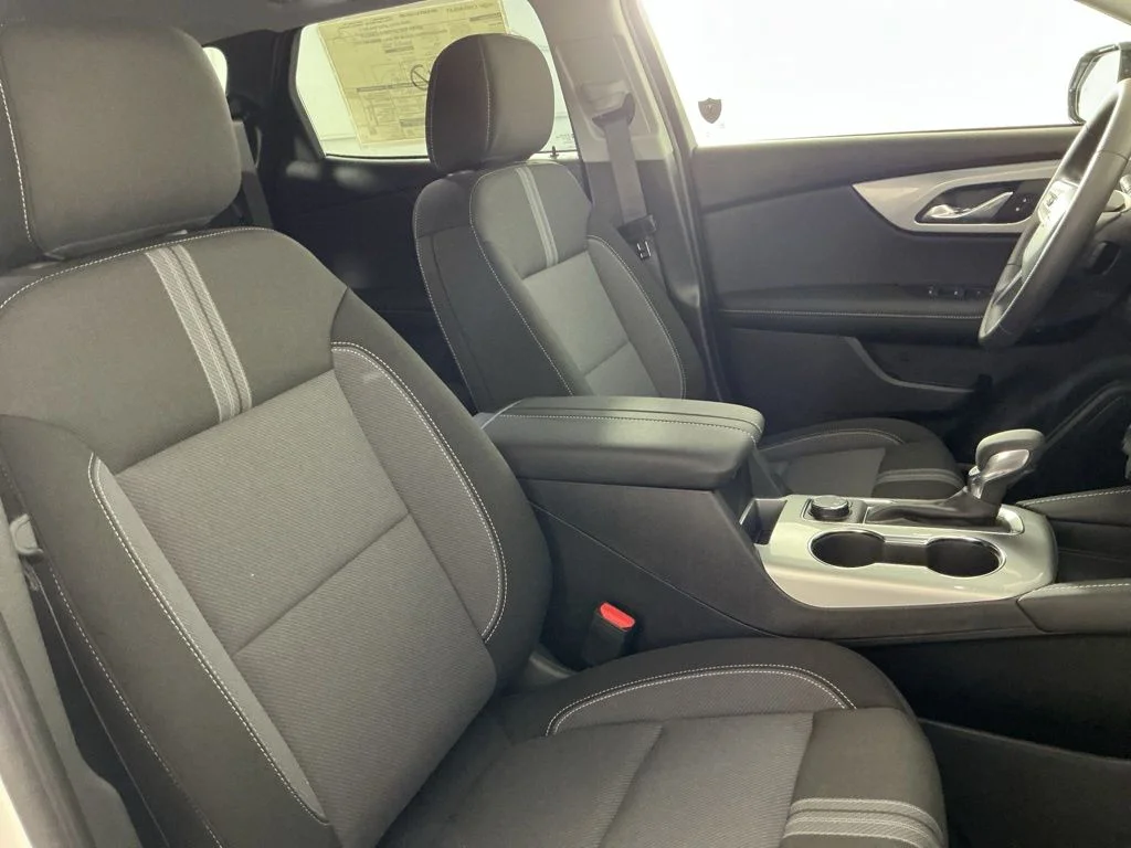 New 2026 White Chevrolet LT image 10