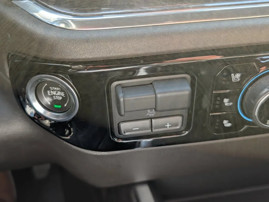 Used 2023 White Chevrolet LTZ image 28