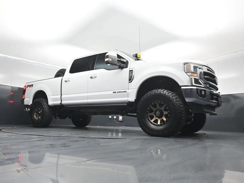 Used 2021 White Ford Lariat image 3
