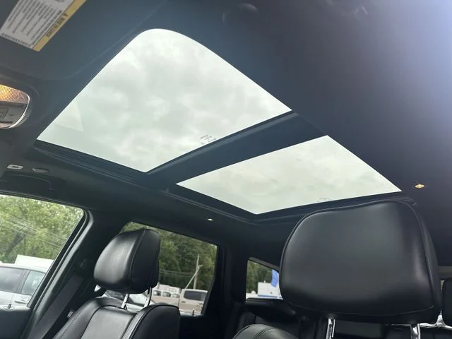 Used 2019 White Jeep Overland image 21