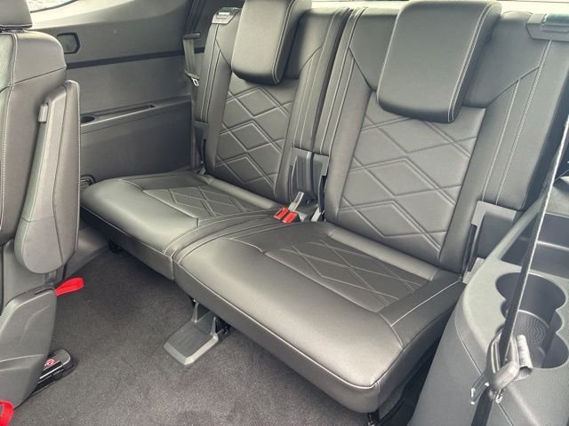 New 2026 Silver Mist Volkswagen 2.0T SE w/Technology image 9