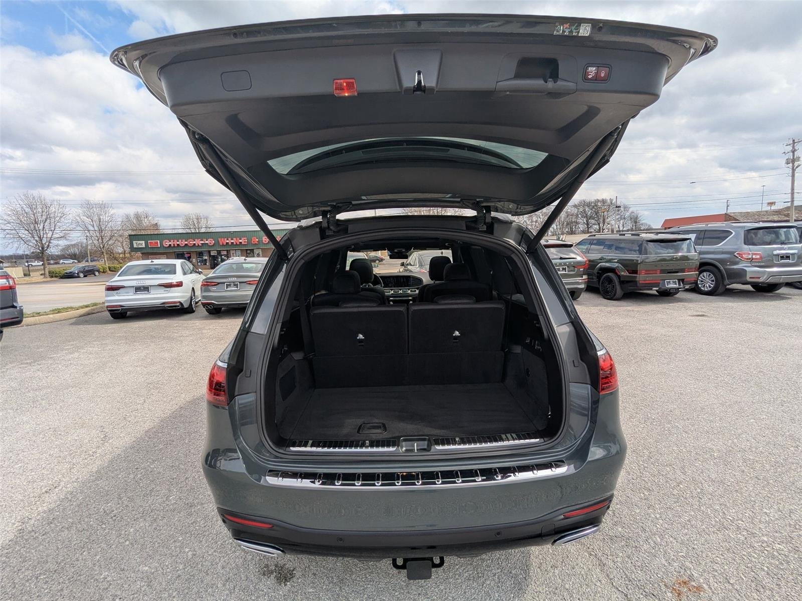 Used 2025 MANUFAKTUR Signature Silicon Grey Mercedes-Benz GLS 450 image 29