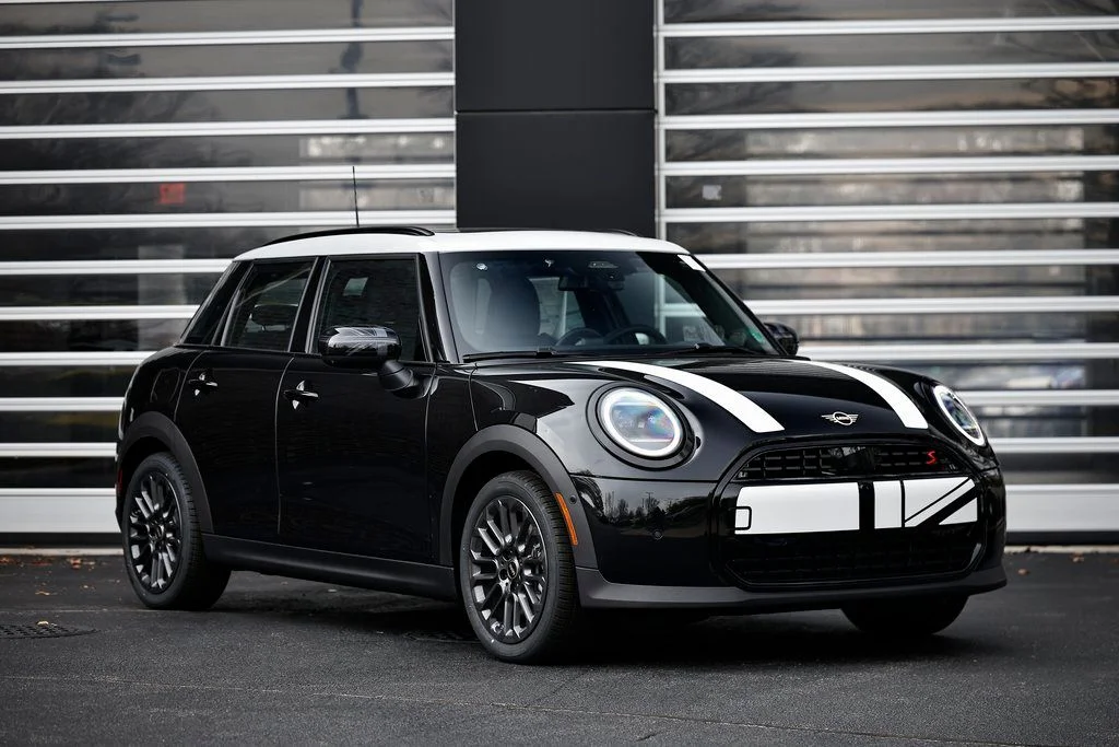 2026 MINI Hardtop Cooper S's photo