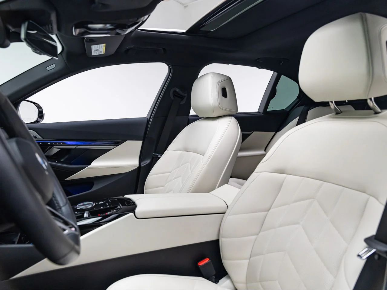 Used 2024 Mineral White Metallic BMW xDrive image 15