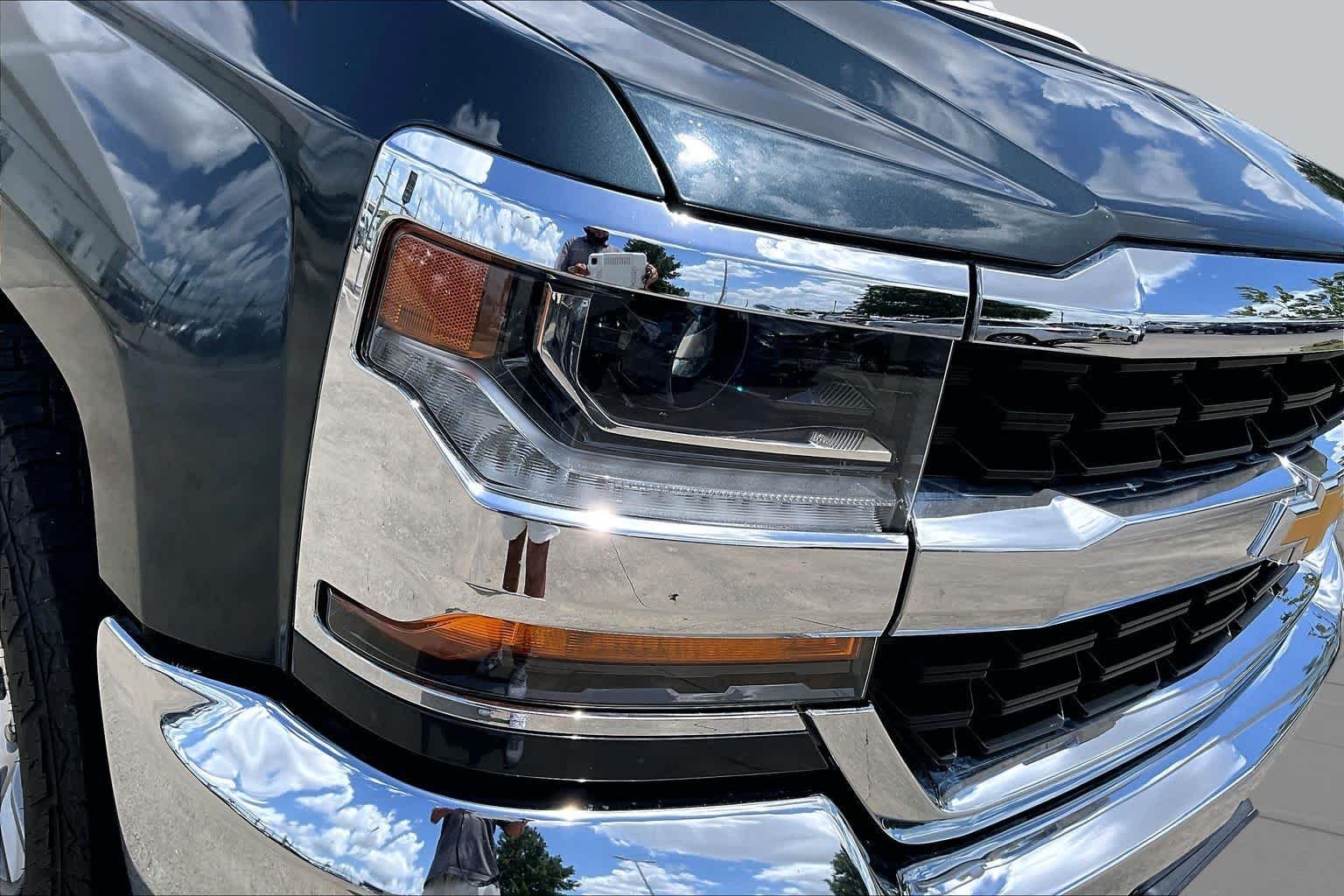 Used 2017 Graphite Metallic Chevrolet LT image 25