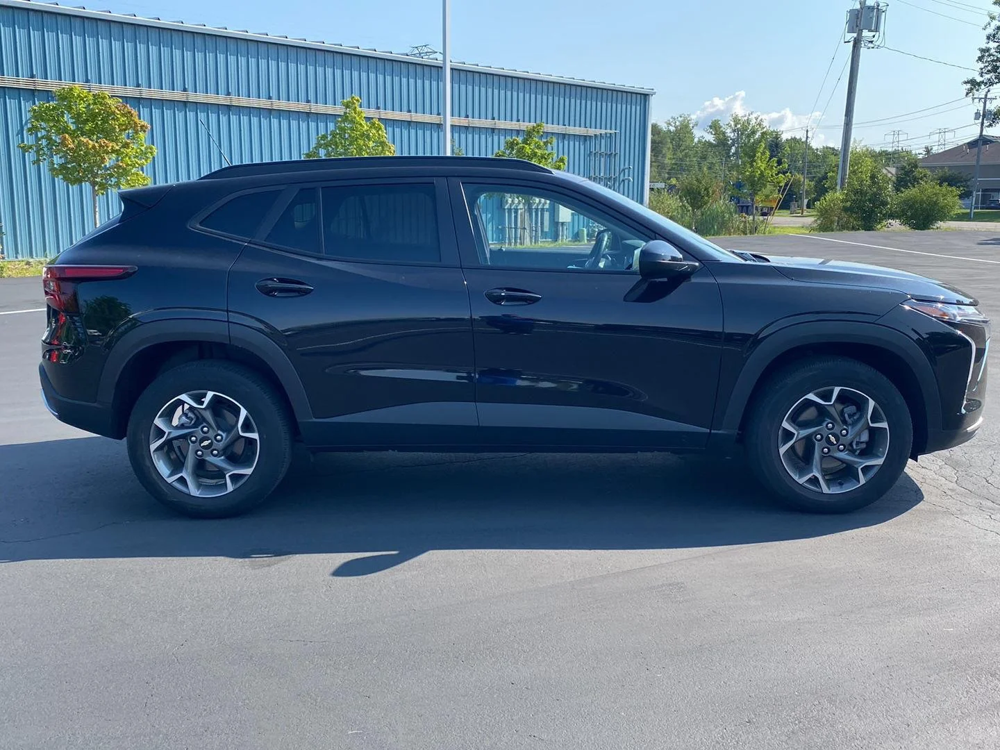 Used 2025 Mosaic Black Metallic Chevrolet LT image 11