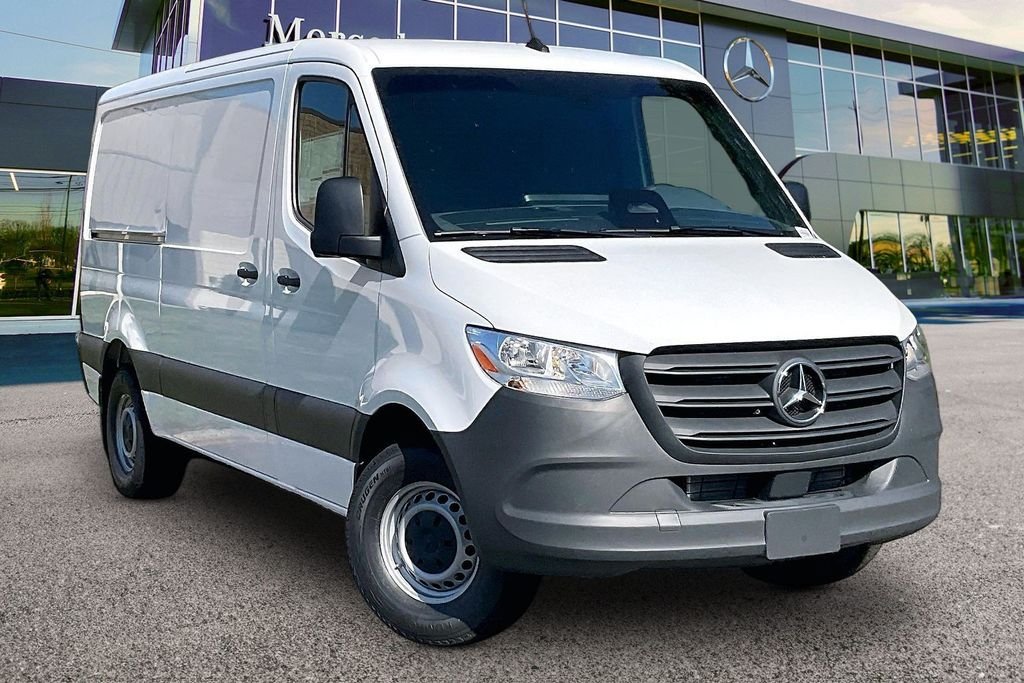 New 2026 Arctic White Mercedes-Benz Cargo 144 WB image 1