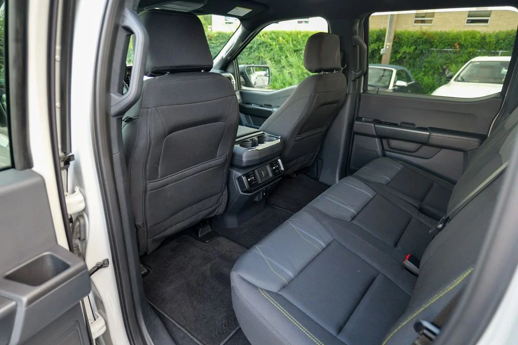 Used 2024 Avalanche Ford STX image 29