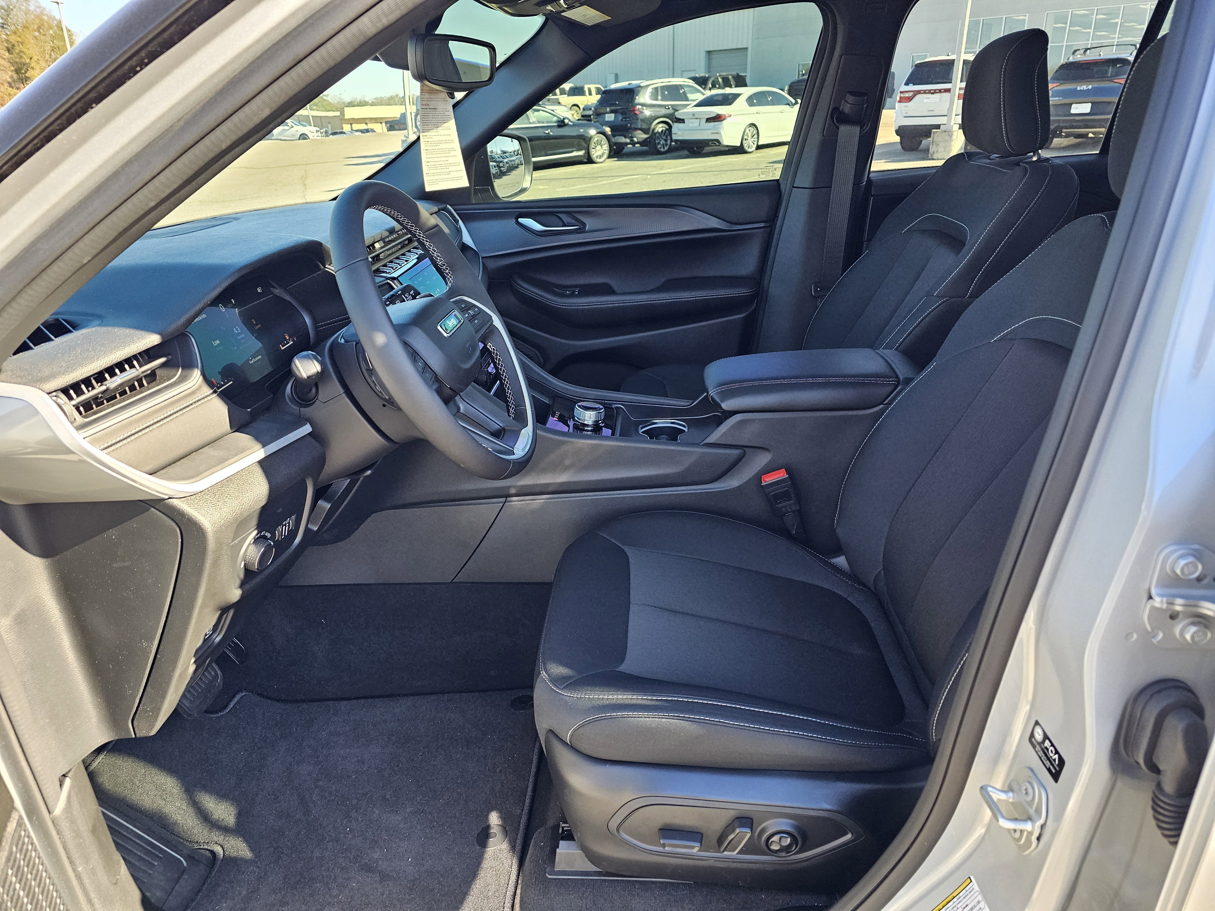 New 2024 Silver Zynith Jeep Laredo X image 18