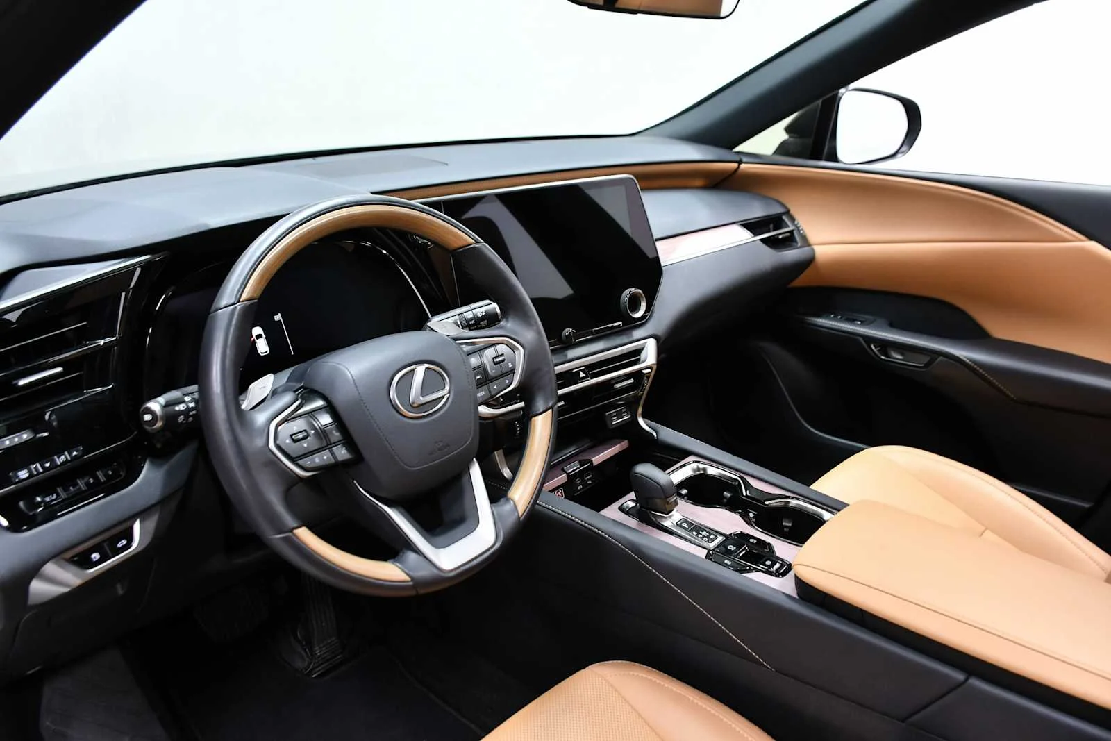 Certified Used 2025 NORI GREEN PEARL Lexus Premium image 14