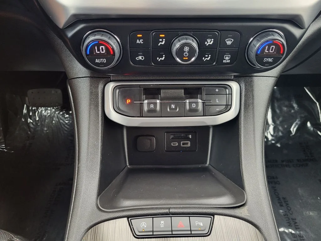 Used 2023 LIGHT STONE METALLIC GMC SLT image 15