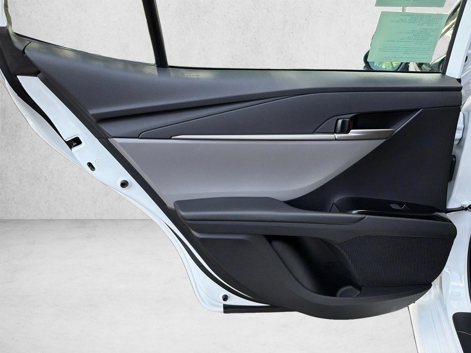 New 2026 Ice Cap Toyota LE image 21