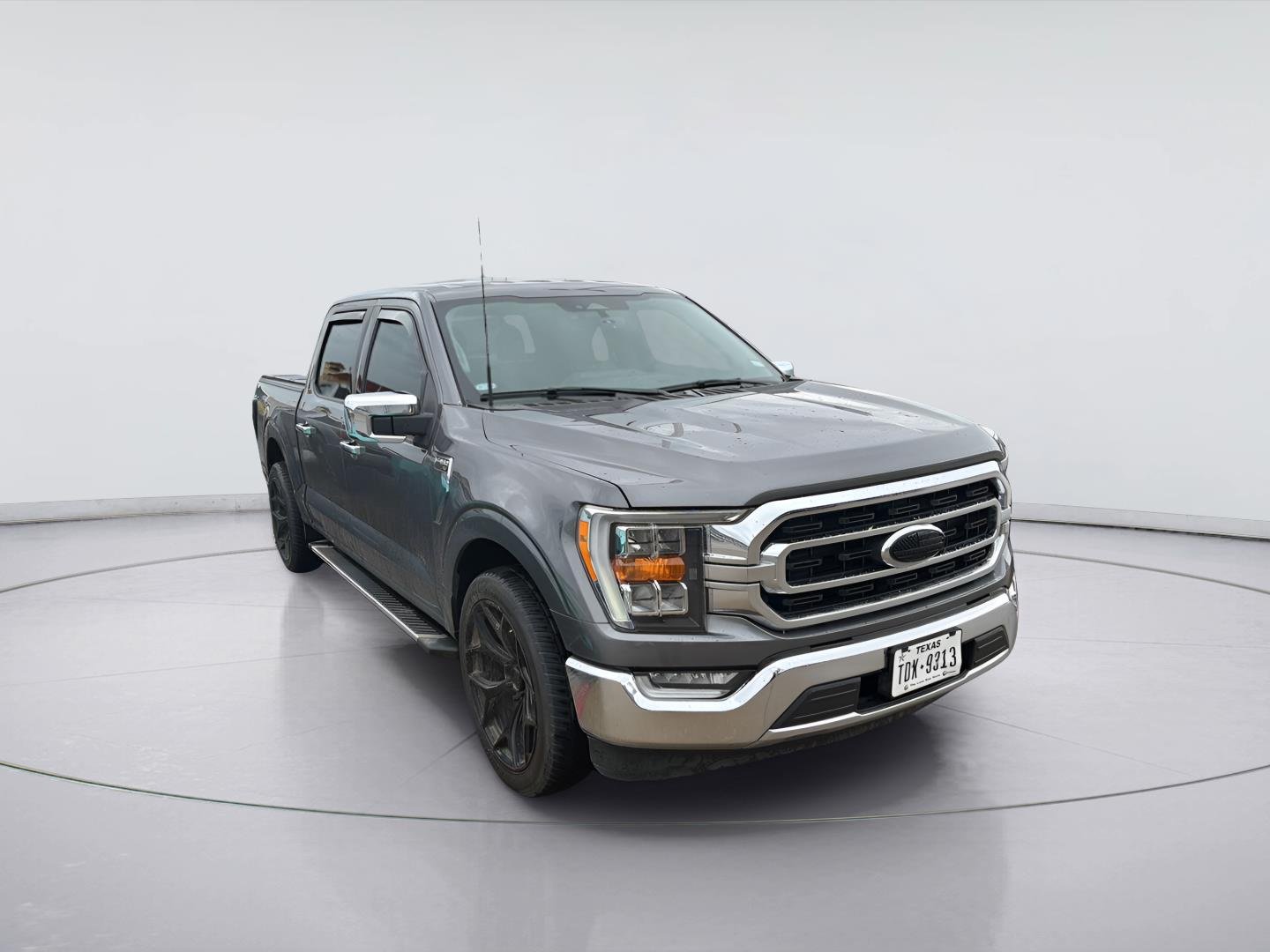 Used 2022 Carbonized Gray Ford XLT image 1